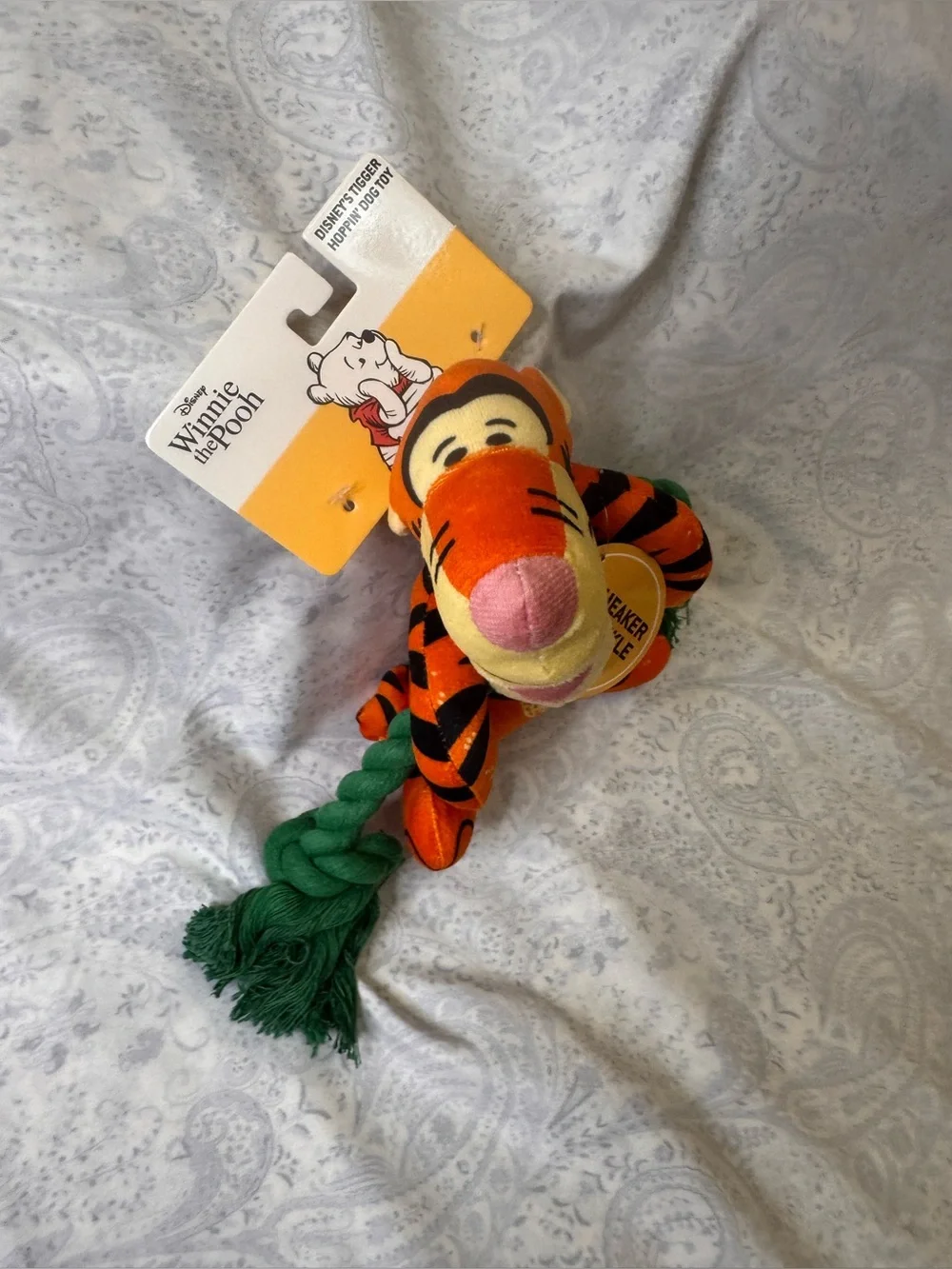 Disney Winnie the Pooh Dog Pet Collar, Leash & 3  Pooh, Piglet, Tigger Toys